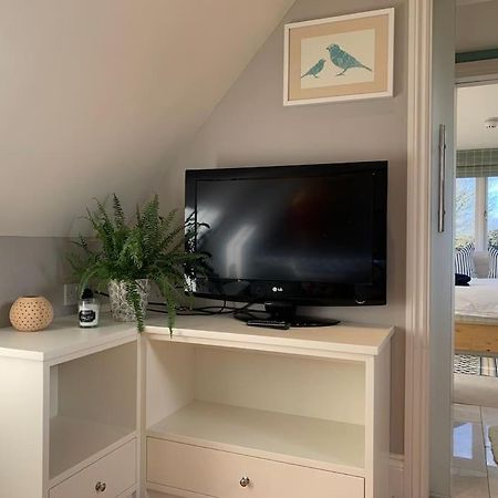 Annexe Near Malmesbury / Tetbury Apartman Hankerton Kültér fotó