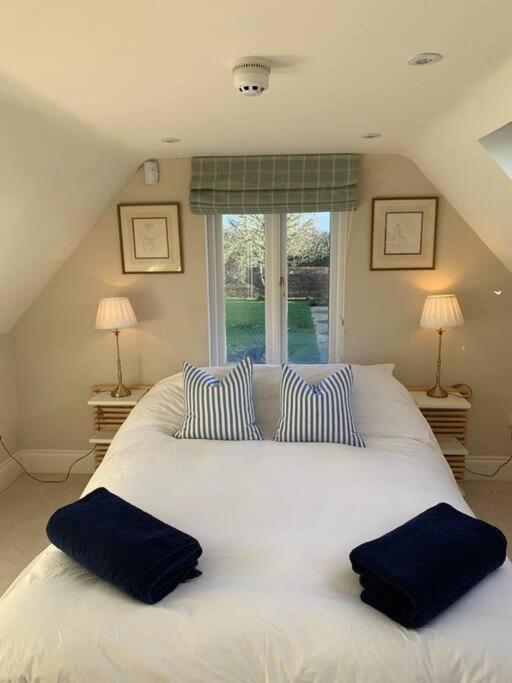 Annexe Near Malmesbury / Tetbury Apartman Hankerton Kültér fotó